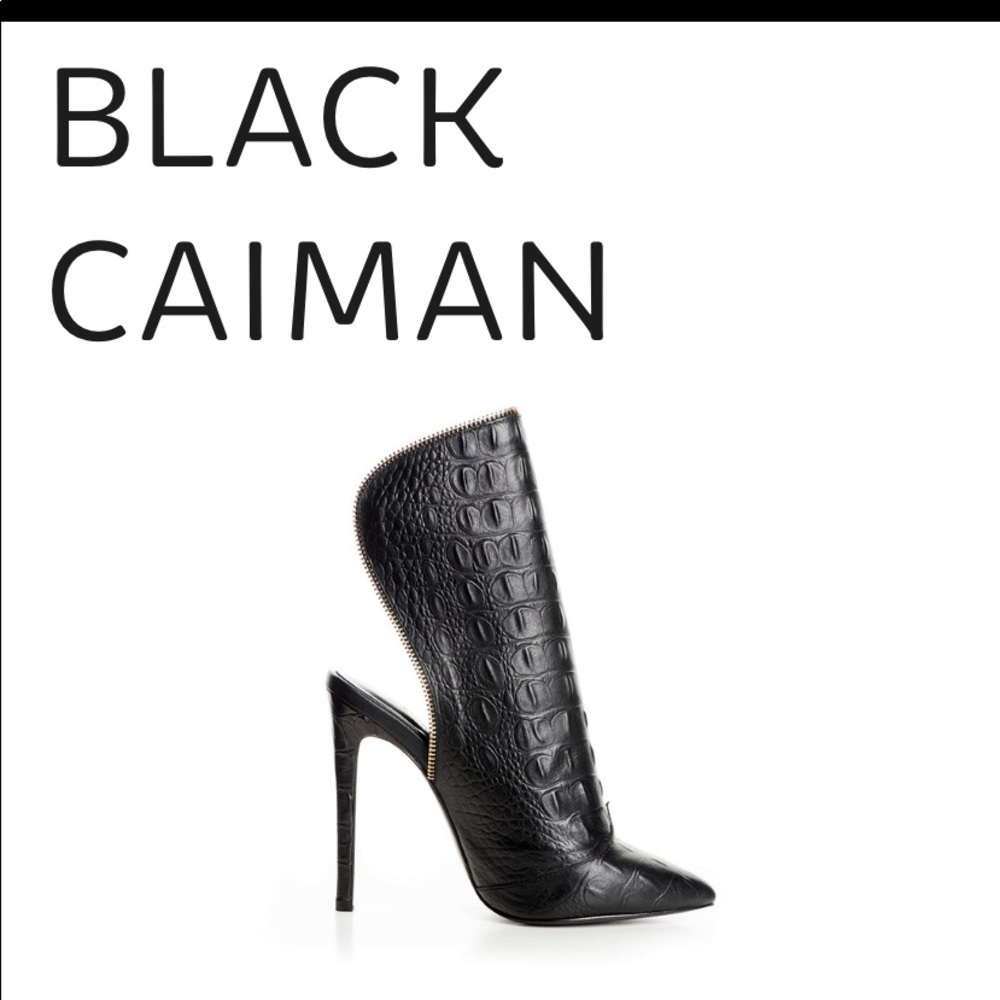 I AM JENNIFER LE BLACK CAMAIN BOOTS